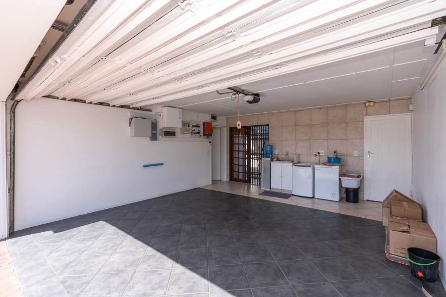 3 Bedroom Property for Sale in Pinelands Western Cape